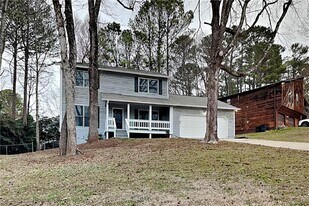 3494 Sheree Trail in Stone Mountain, GA - Building Photo