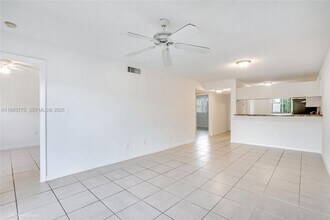 9992 Nob Hill Pl, Unit 9992 in Sunrise, FL - Foto de edificio - Building Photo