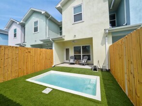 14013 Ports O Call Dr, Unit B in Corpus Christi, TX - Building Photo - Building Photo