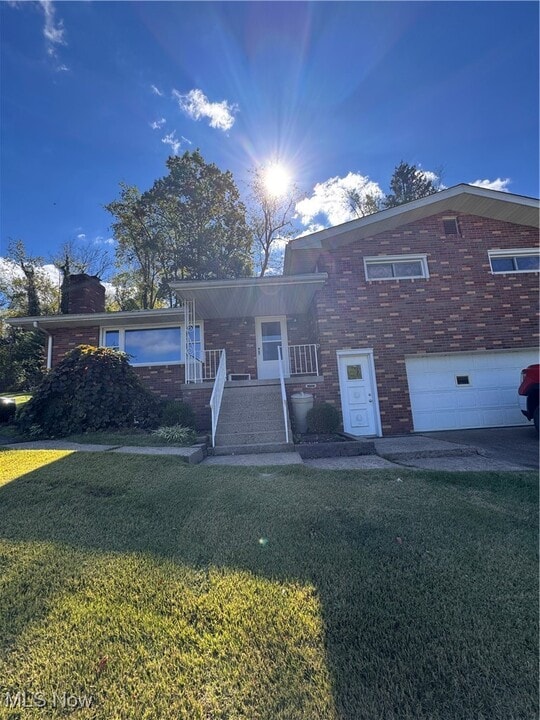 54084 High View Row in Martins Ferry, OH - Building Photo