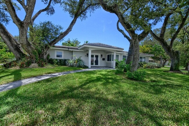88 SW 10th Dr in Boca Raton, FL - Building Photo - Building Photo