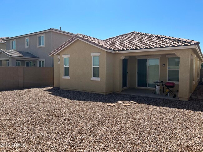 10320 W Yuma St in Tolleson, AZ - Building Photo - Building Photo