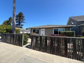 322 Trescony St in Santa Cruz, CA - Building Photo