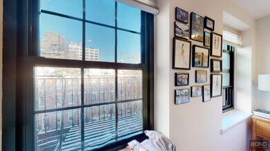 30 Charlton St in New York, NY - Building Photo - Building Photo