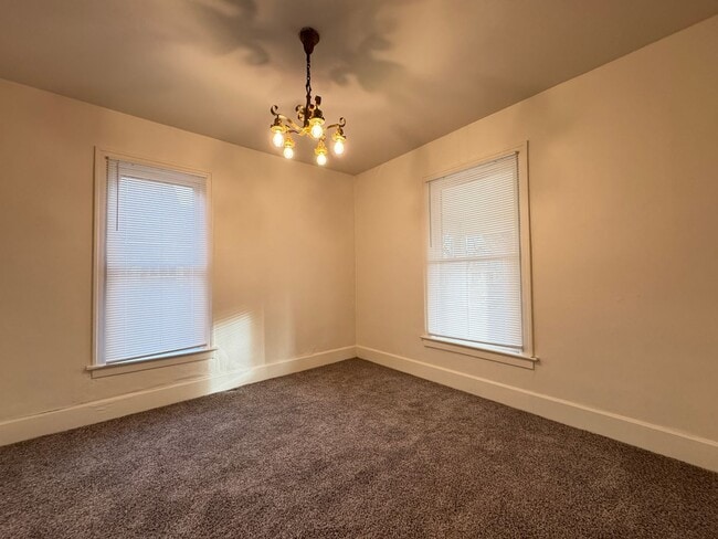 property at 828 W Mountain Ave