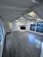 105 Via Mentone in Newport Beach, CA - Building Photo - Building Photo