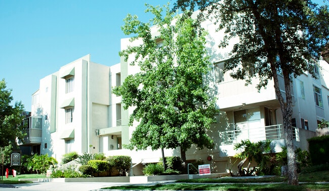 90 N Michigan Ave, Unit 105 in Pasadena, CA - Foto de edificio - Building Photo