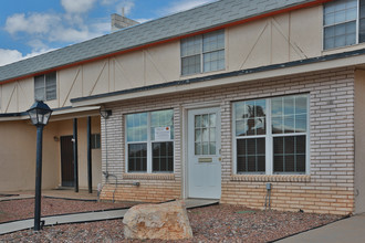 Amigos Del Sol Apartments in El Paso, TX - Foto de edificio - Building Photo