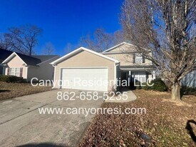 223 Julian Pond Ln in Kernersville, NC - Building Photo