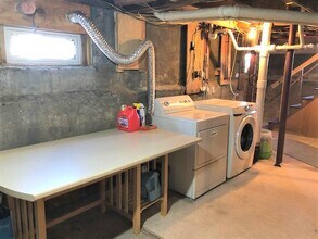 168 Bremer St, Unit 168 Bremer St. Unit #1 in Manchester, NH - Foto de edificio - Building Photo