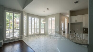 728 Robin Meadow Dr in Desoto, TX - Building Photo - Building Photo