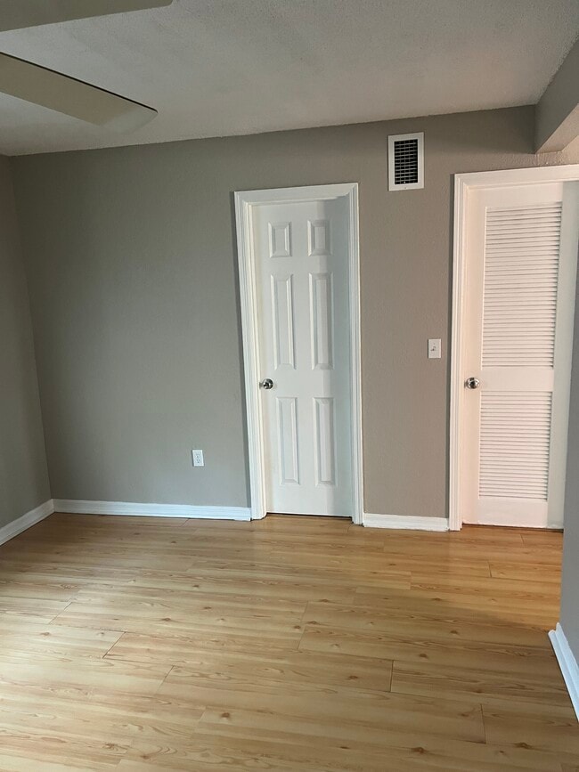 2505 E Central Blvd in Orlando, FL - Building Photo - Building Photo