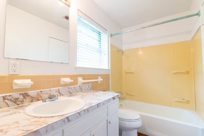 3503 Oriole Ln in Denton, TX - Building Photo - Building Photo