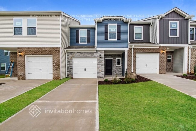 property at 824 Holiday Pk Ln