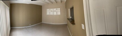 829 NE 17th Ave, Unit D in Fort Lauderdale, FL - Building Photo - Building Photo