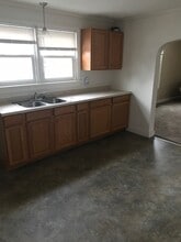 432 E 2nd St, Unit 1 in Delphos, OH - Foto de edificio - Building Photo