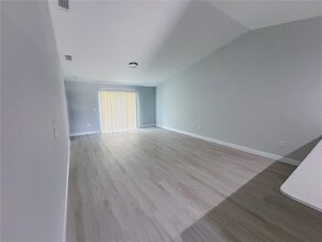 2088 Fernwood St in Port Charlotte, FL - Building Photo - Building Photo