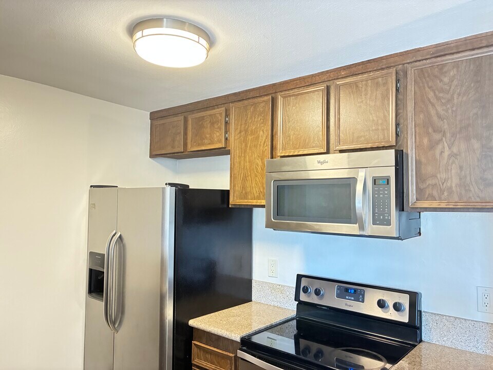 6151 Rancho Mission Rd, Unit #209 in San Diego, CA - Foto de edificio