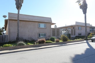 5450-5500 Driftwood St in Oxnard, CA - Building Photo - Building Photo