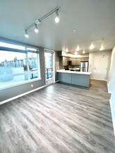 2330 Yakima Ct in Tacoma, WA - Building Photo - Building Photo