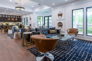 Stone Brook in Baytown, TX - Building Photo