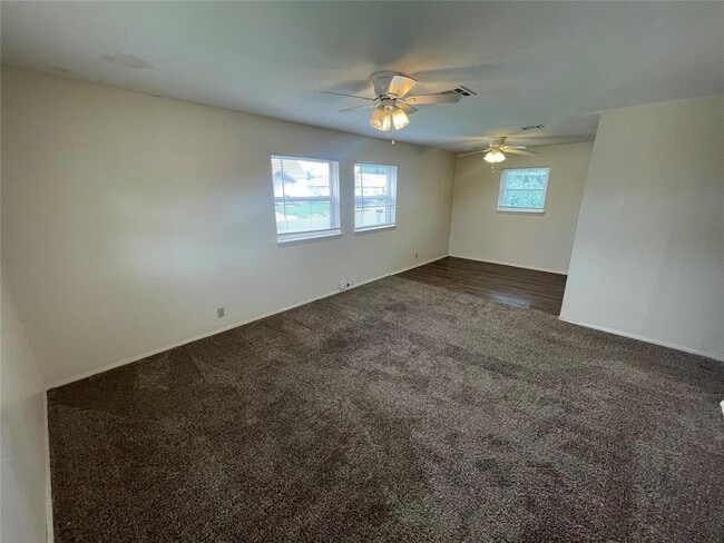 601 E Arapaho Ave in Weatherford, OK - Building Photo - Building Photo