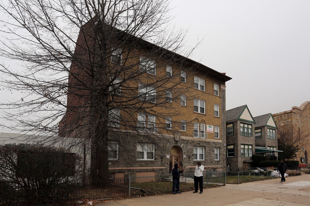 Parklane Apartments in Philadelphia, PA - Foto de edificio