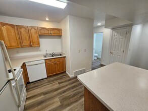 121 W 100 N in Bountiful, UT - Building Photo - Building Photo