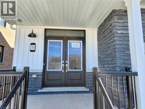 70 Eastbridge Ave in Welland, ON - Building Photo - Building Photo