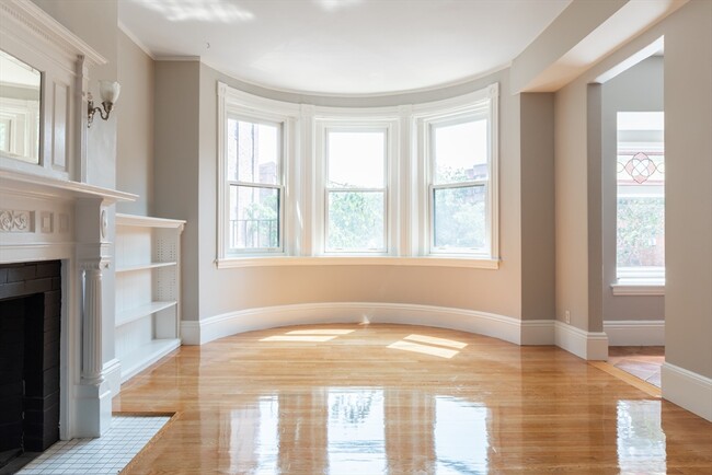 81 Saint Botolph St, Unit 2 in Boston, MA - Building Photo - Building Photo