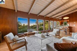 1427 Grizzly Peak Blvd in Berkeley, CA - Building Photo