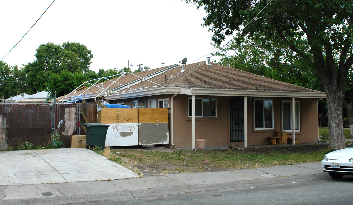 61 West Blvd in Pittsburg, CA - Foto de edificio