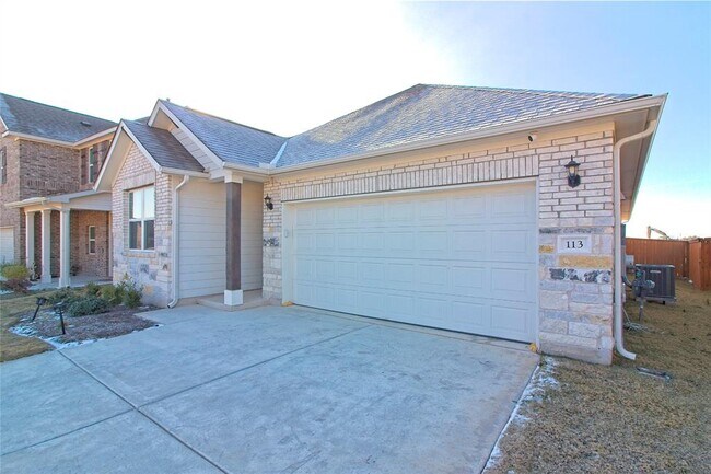 113 Rocking R Ct in Georgetown, TX - Building Photo - Building Photo