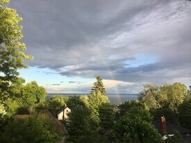 1826 E Superior St, Unit 3 in Duluth, MN - Building Photo