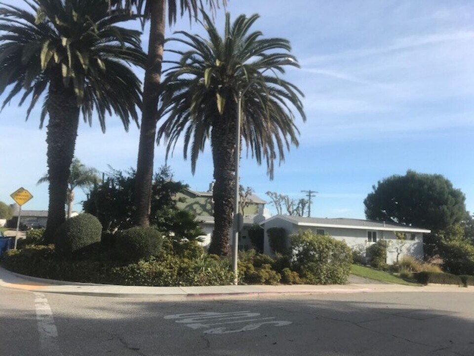 3460 Stoner Ave in Los Angeles, CA - Building Photo