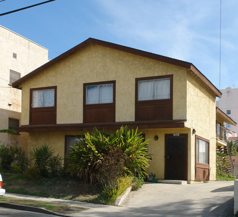 1318 N New Hampshire Ave in Los Angeles, CA - Building Photo