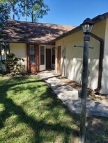 836 Stonybrook Cir in Port Orange, FL - Building Photo