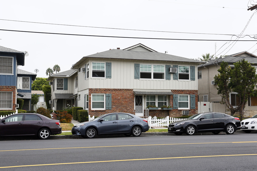 13503 Moorpark St in Sherman Oaks, CA - Building Photo