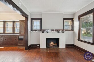 1525 Waverly Ave in Toledo, OH - Foto de edificio - Building Photo