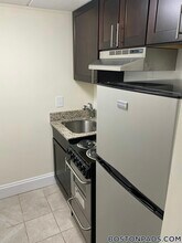 62 Boylston St, Unit 217 in Boston, MA - Foto de edificio - Building Photo