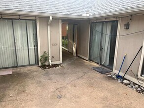 2901 Cambridgeshire Dr in Carrollton, TX - Building Photo - Building Photo