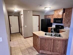 1301 Tracy Ave in Excelsior Springs, MO - Building Photo - Building Photo