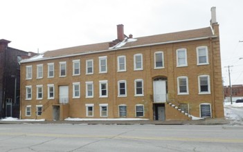 Hiller Building in Davenport, IA - Building Photo - Building Photo