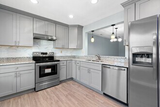 914 Jay Are Ct in Virginia Beach, VA - Building Photo - Building Photo