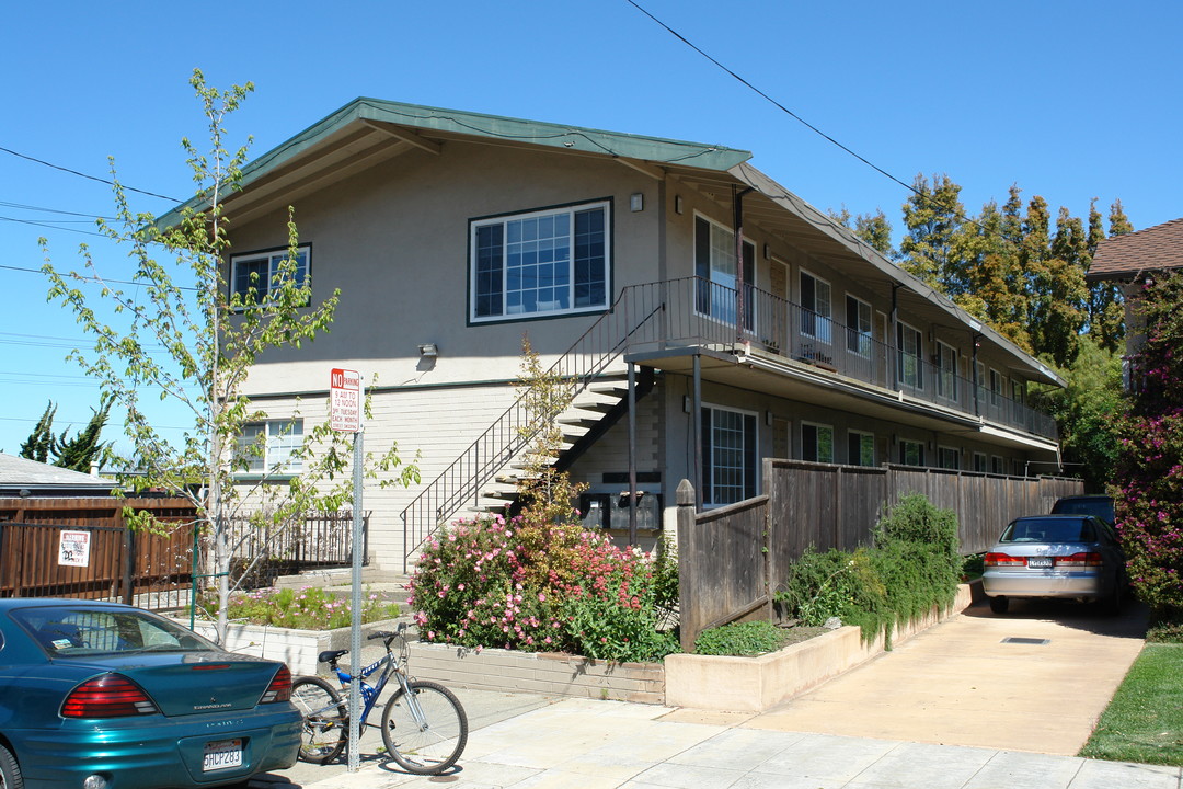 2119 Russell St in Berkeley, CA - Building Photo