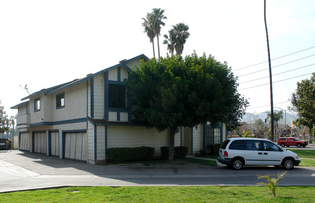 11398 Magnolia Ave in Riverside, CA - Building Photo - Building Photo