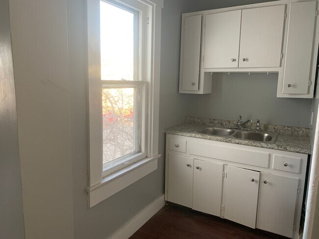 2200 E 5th St in Dayton, OH - Building Photo - Building Photo