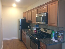 266 Shelmire St, Unit 2 in Jenkintown, PA - Building Photo