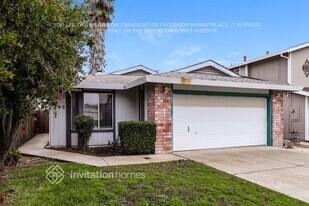 243 Madera Ct in Woodland, CA - Building Photo