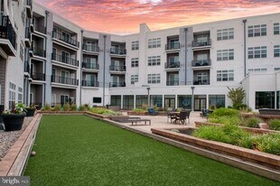 1 Bridge St, Unit 1B-2-2209 in Phoenixville, PA - Building Photo